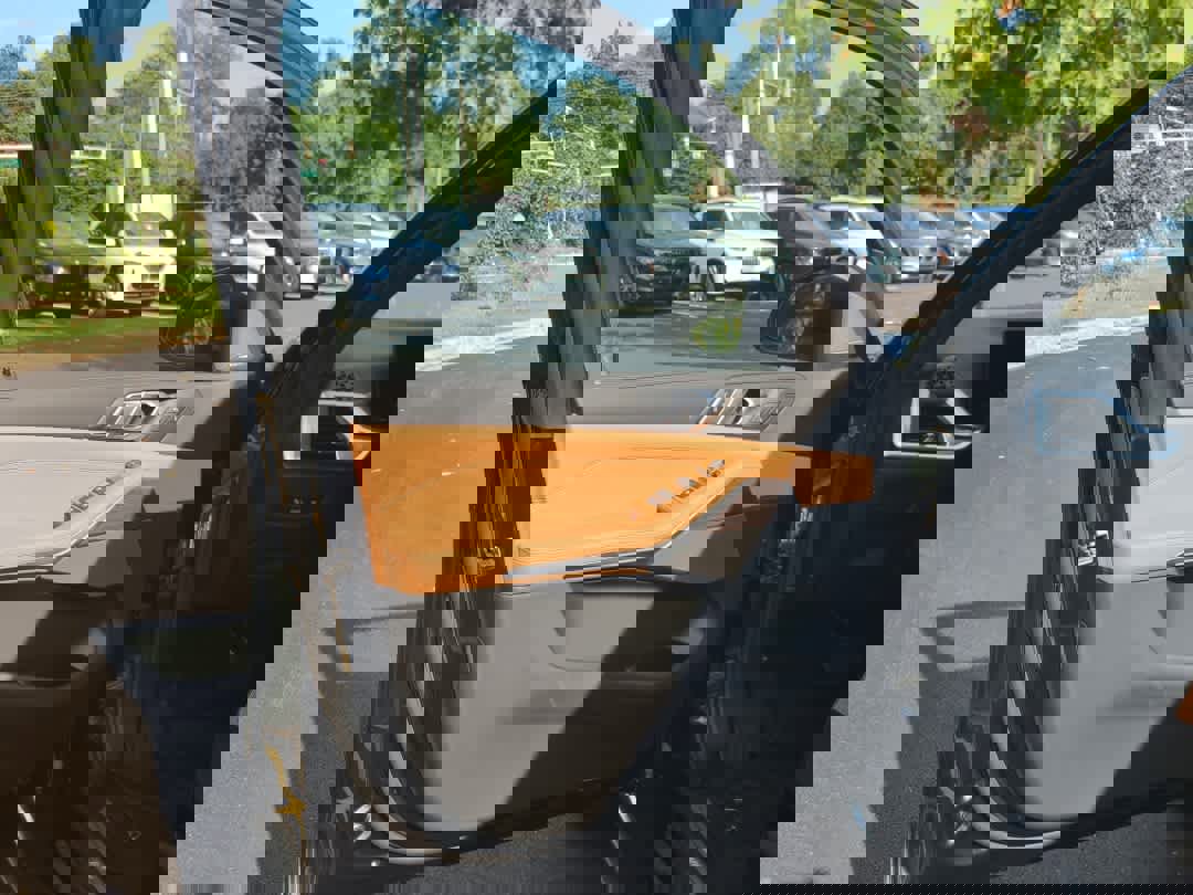 Used 2026 BMW X5 xDrive40i w/ Climate Comfort Package image 11