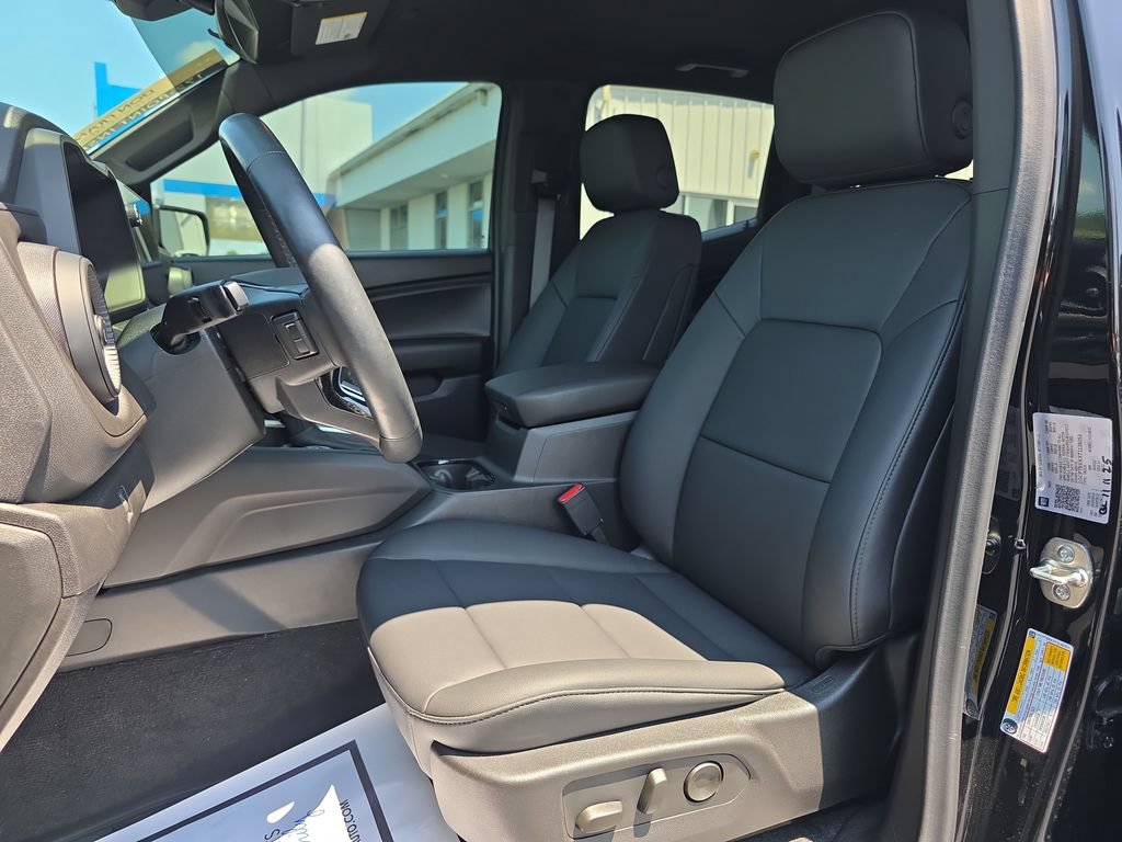 Used 2026 Chevrolet Colorado Trail Boss AWD/4WD image 12