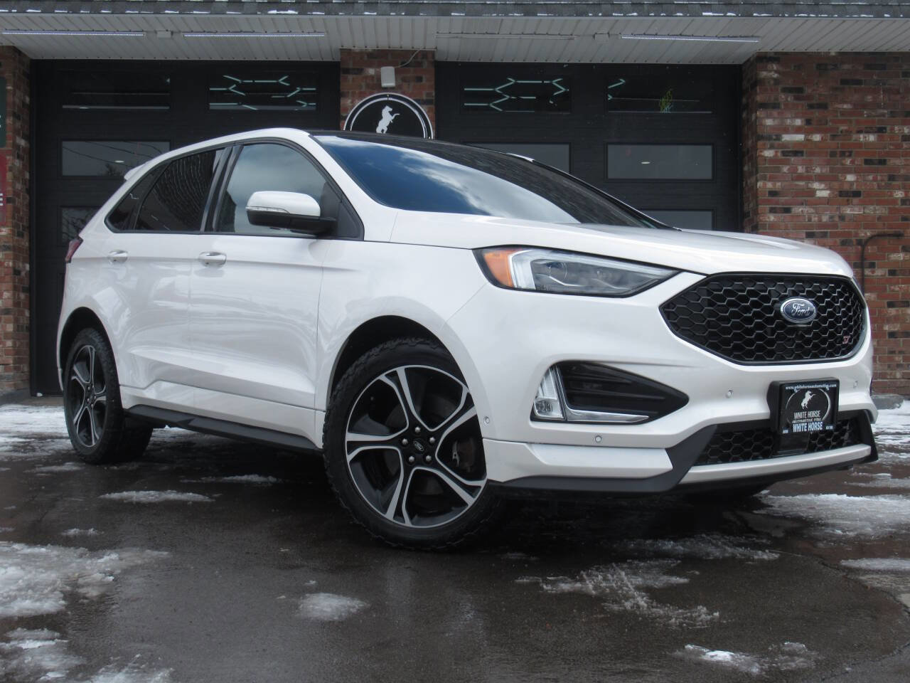Used 2019 Ford Edge ST w/ Equipment Group 401A image 2