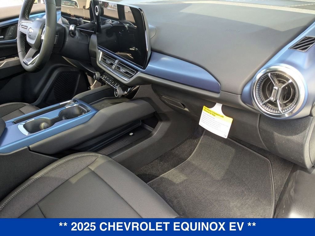 New 2025 Chevrolet Equinox EV LT AWD/4WD image 33