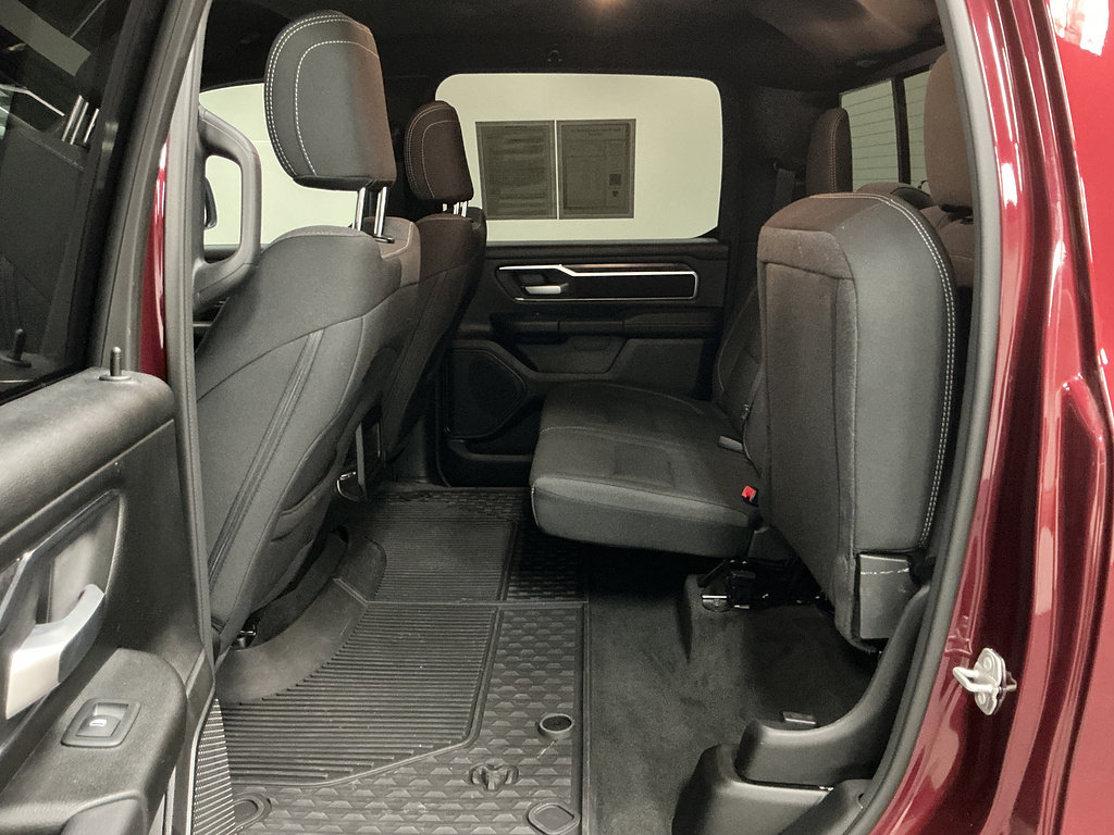 Used 2024 RAM 1500 Big Horn AWD/4WD image 28