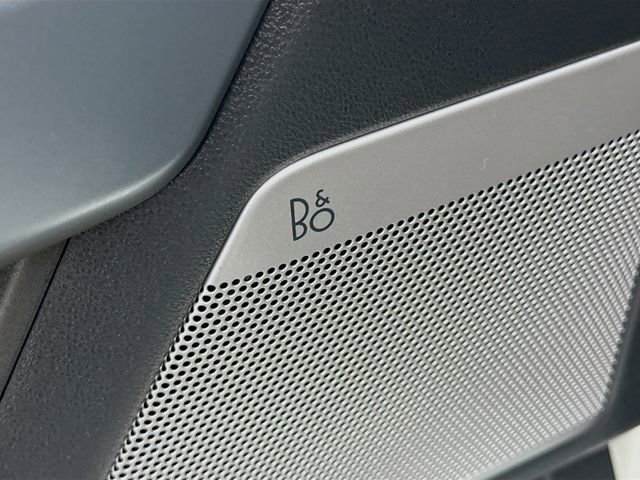 Used 2023 Ford F150 Lariat w/ Trailer Tow Package image 18