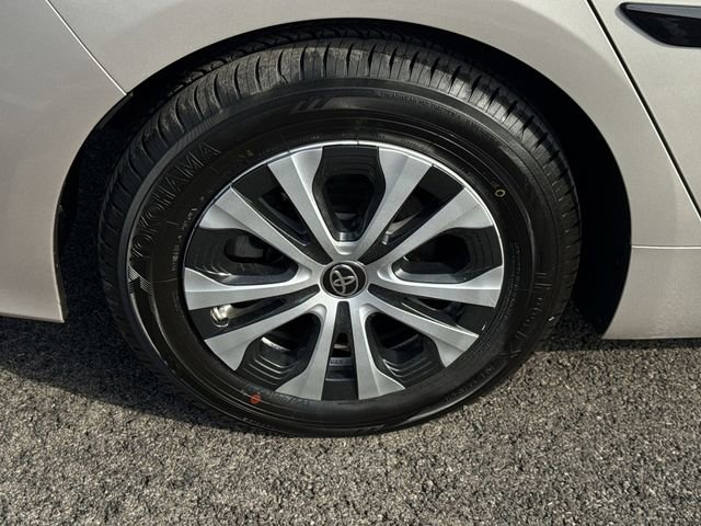 Used 2021 Toyota Prius Prime XLE image 32