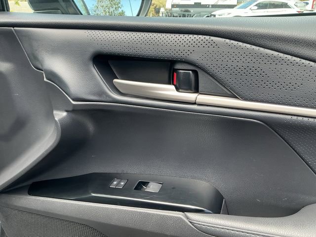 Used 2025 Toyota Camry XSE FWD image 16