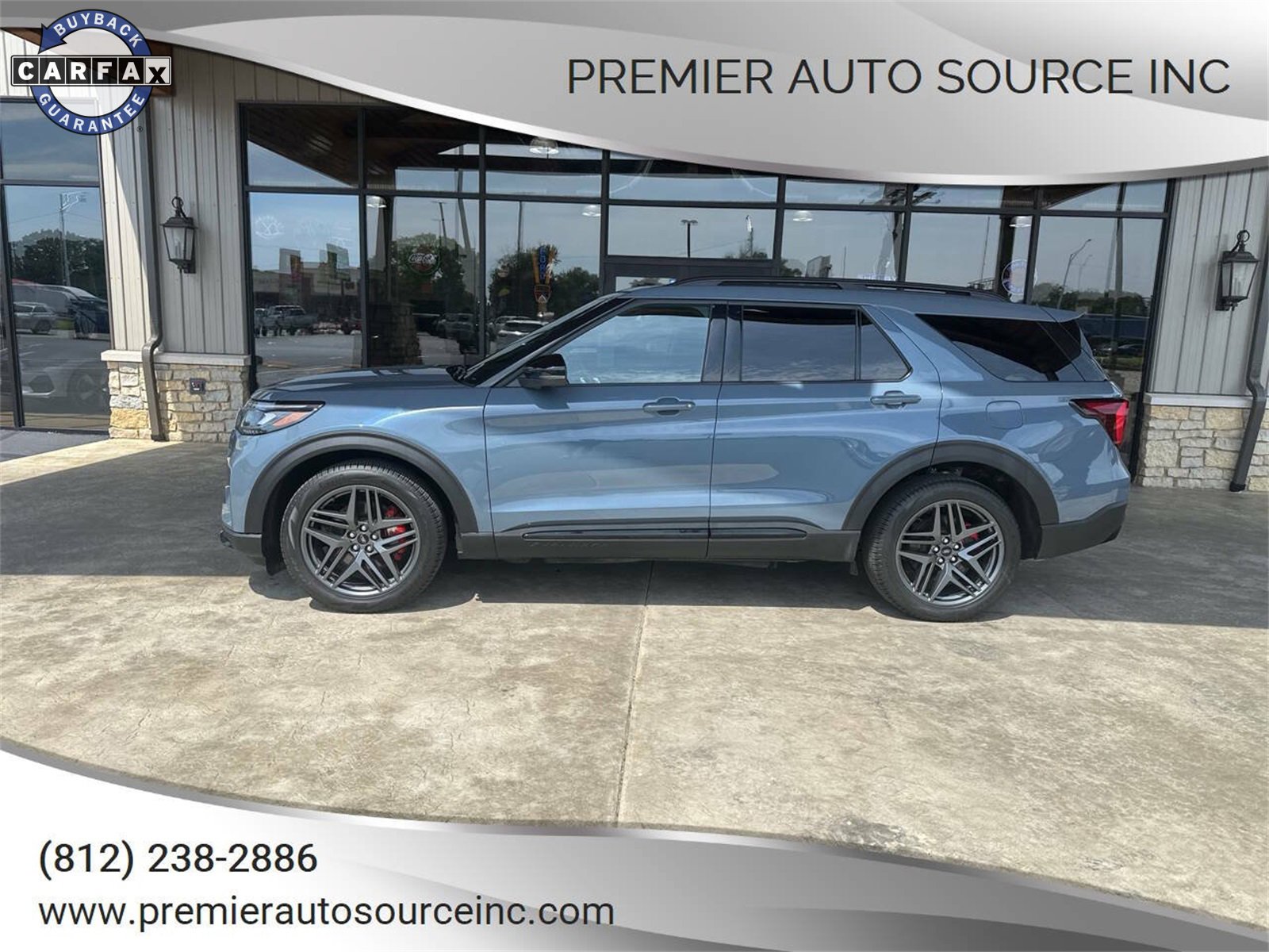 Used 2025 Ford Explorer ST image 1