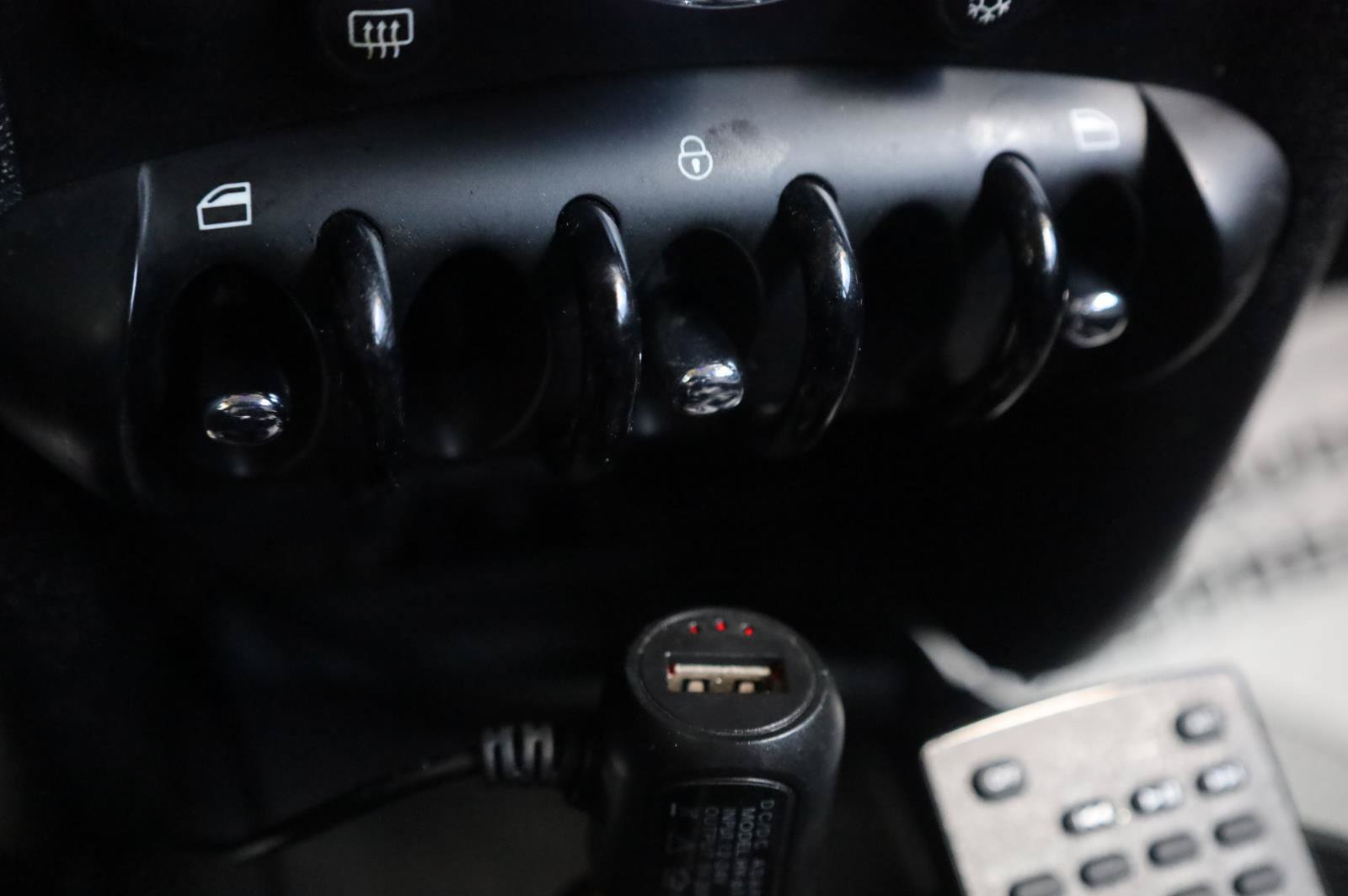Used 2011 MINI Cooper Hardtop FWD image 35