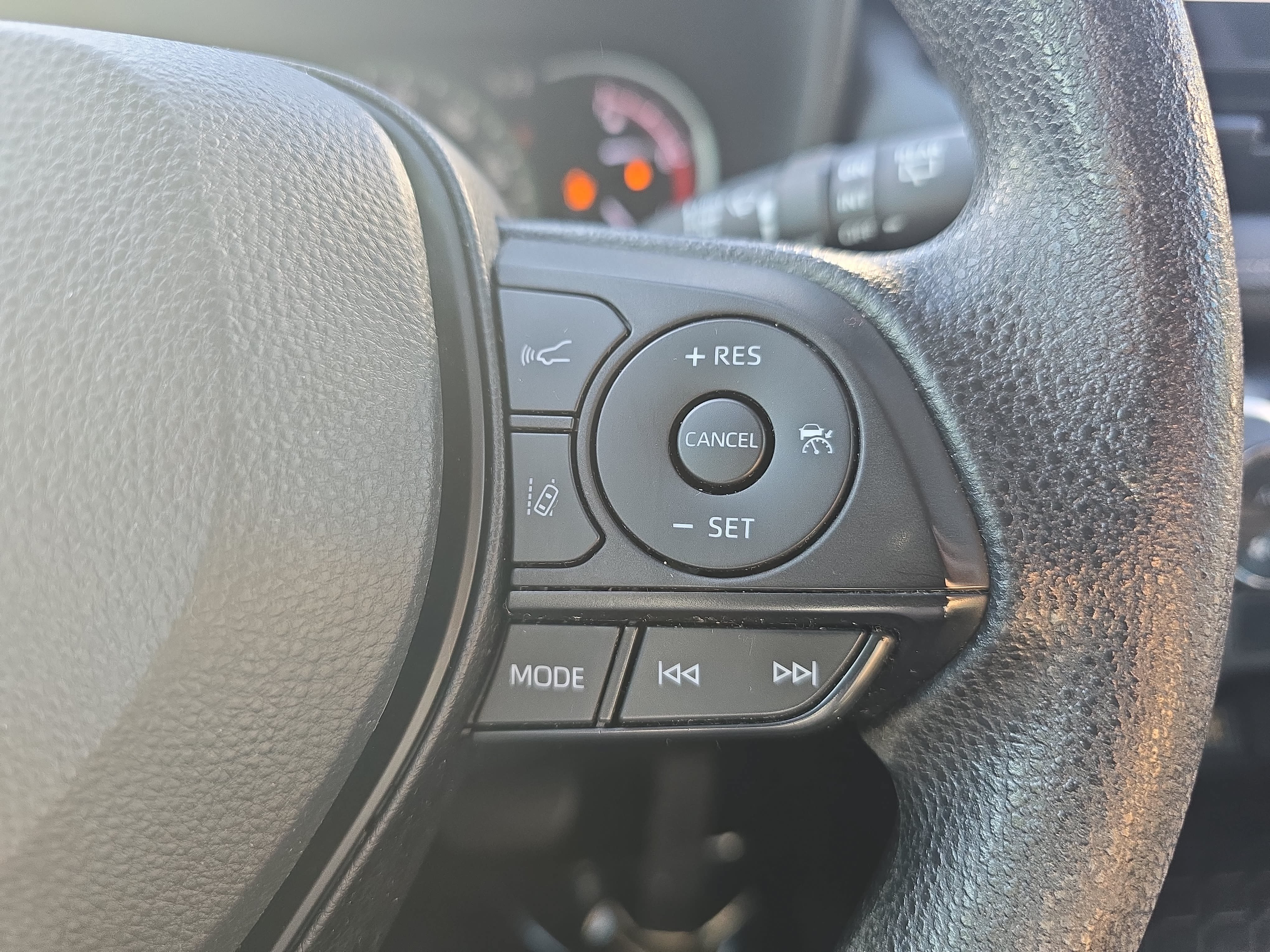 Used 2023 Toyota RAV4 XLE w/ Convenience Package FWD image 18