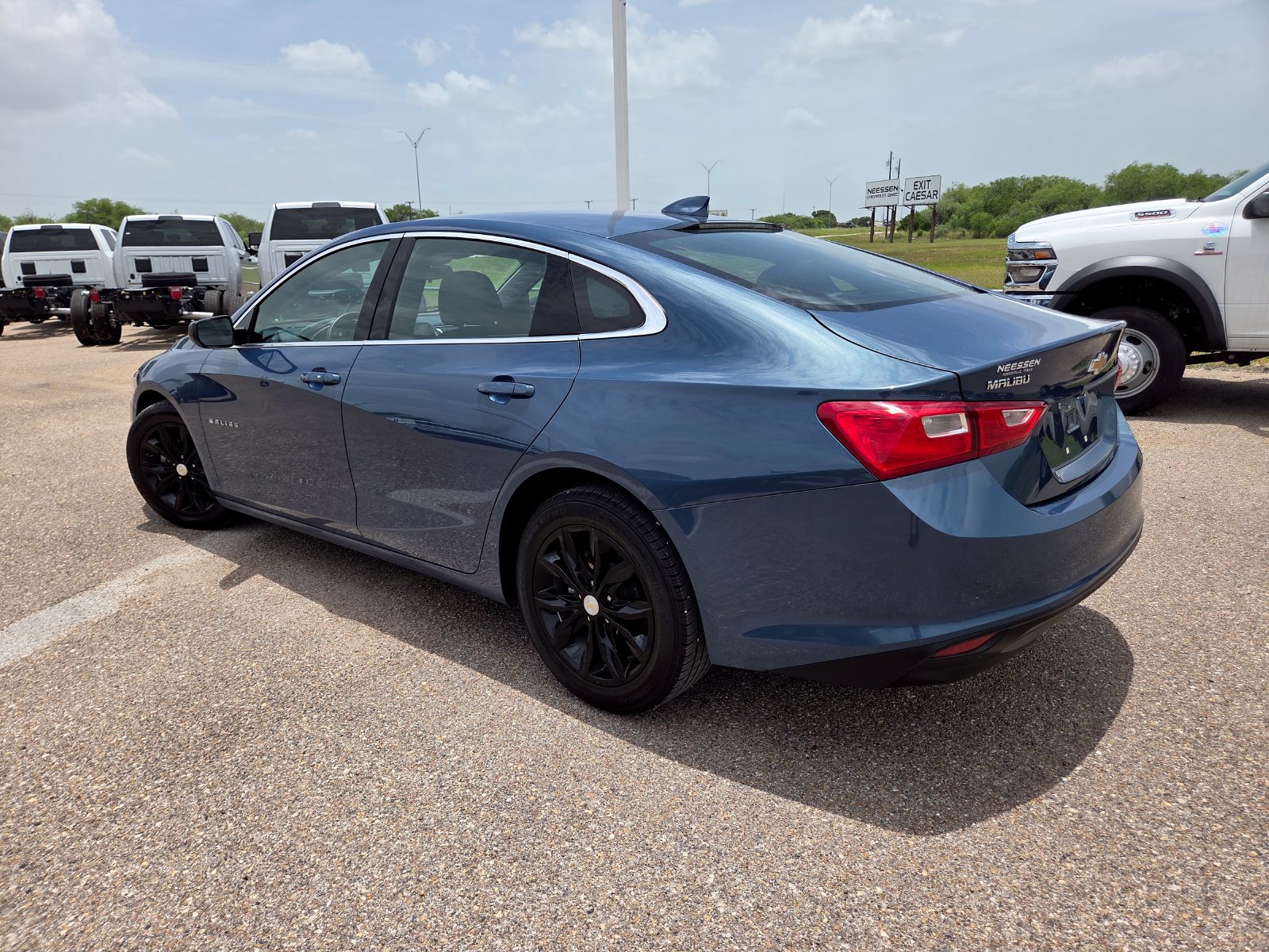 Used 2024 Chevrolet Malibu LT FWD image 5