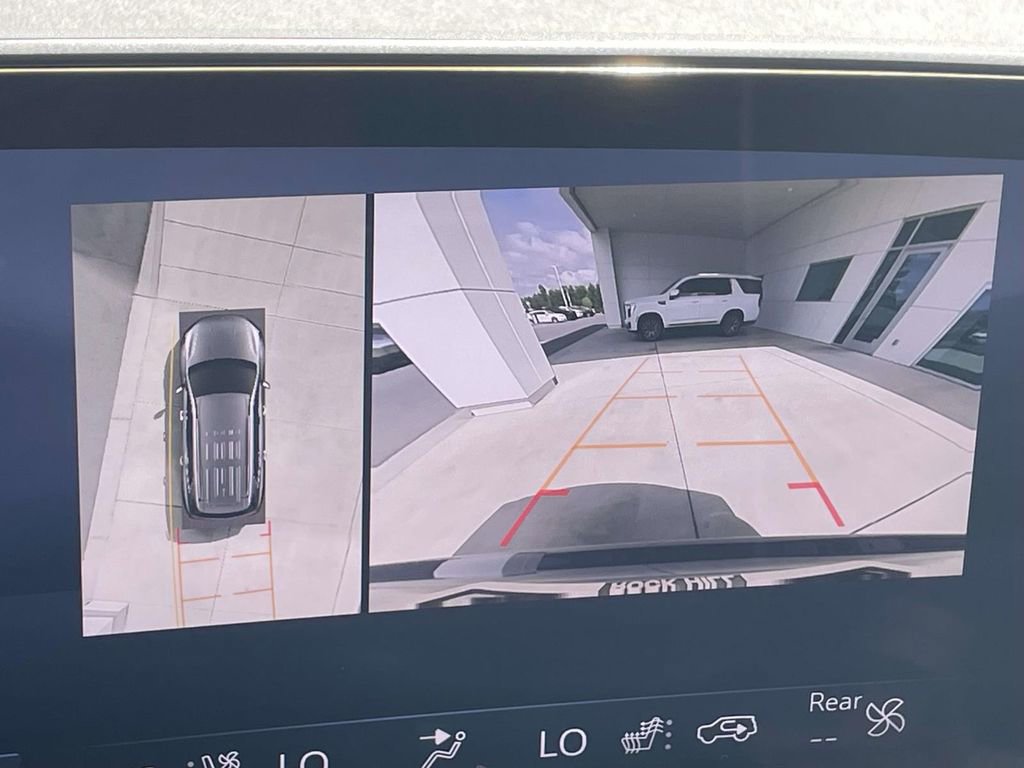 Used 2025 Buick Enclave Avenir w/ Super Cruise Package image 26