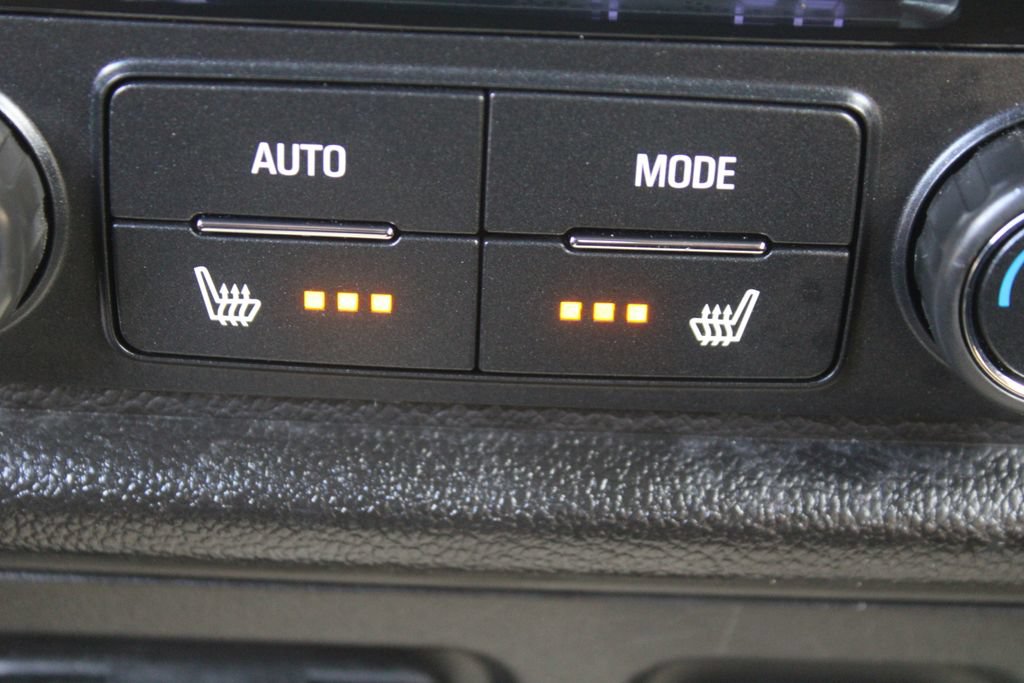 Used 2023 Chevrolet Traverse Premier FWD image 30