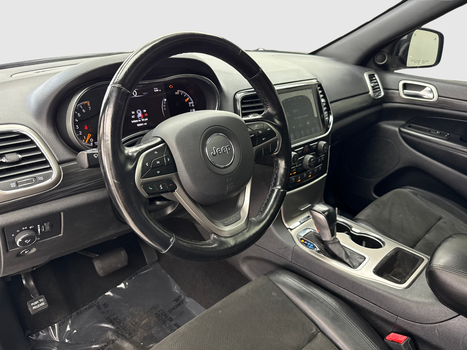 Used 2021 Jeep Grand Cherokee Laredo X AWD/4WD image 18
