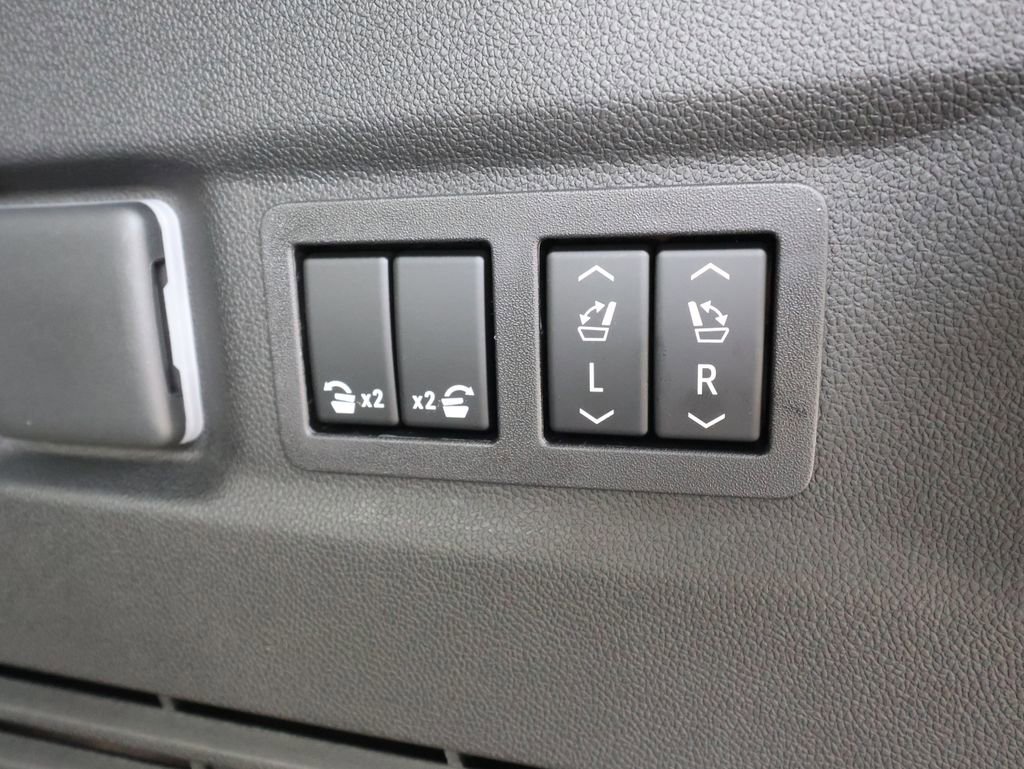 New 2026 GMC Yukon XL Elevation w/ LPO, Elevation Black Package image 35