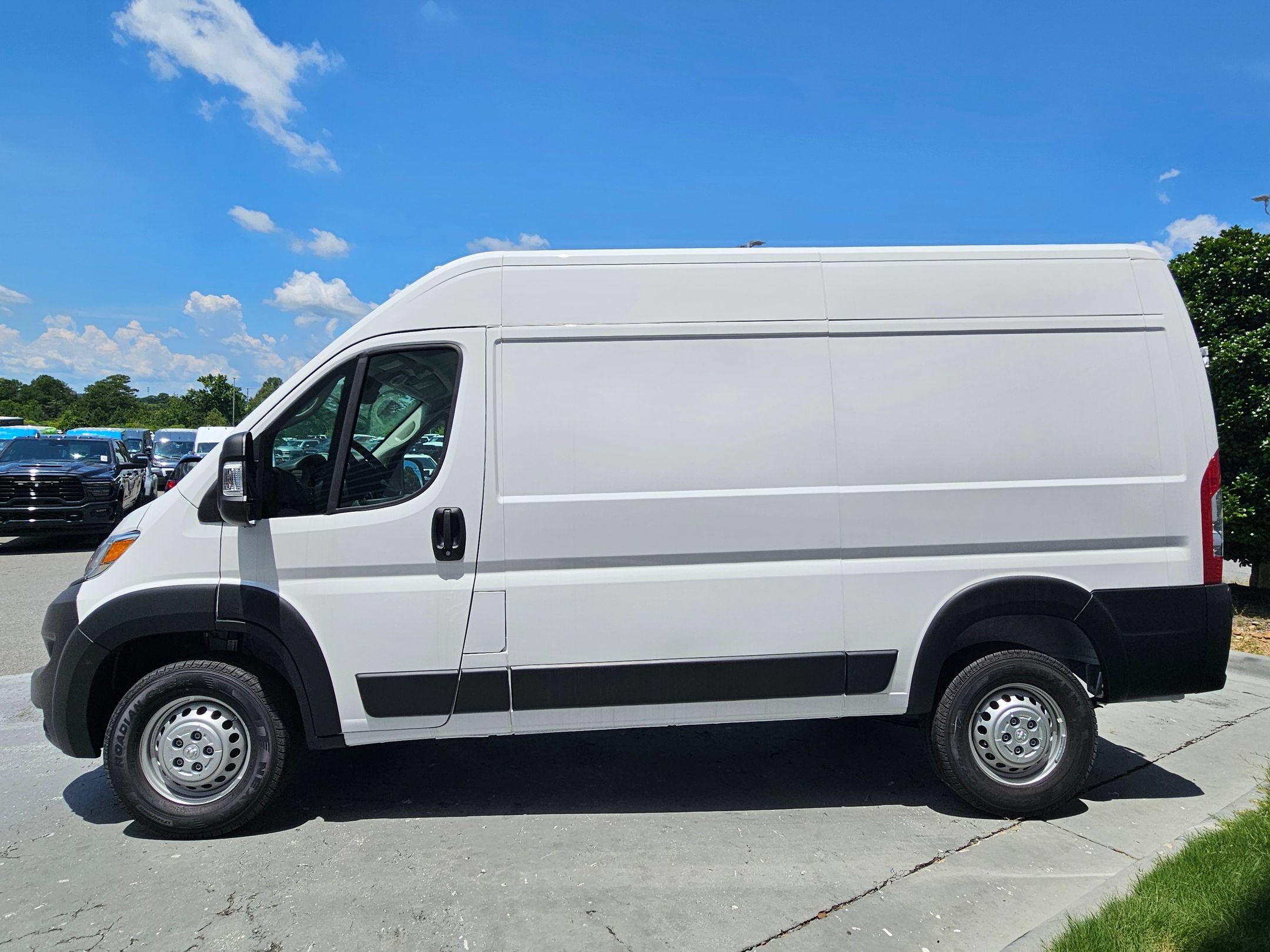 New 2026 RAM ProMaster 1500 w/ Convenience Group FWD image 4
