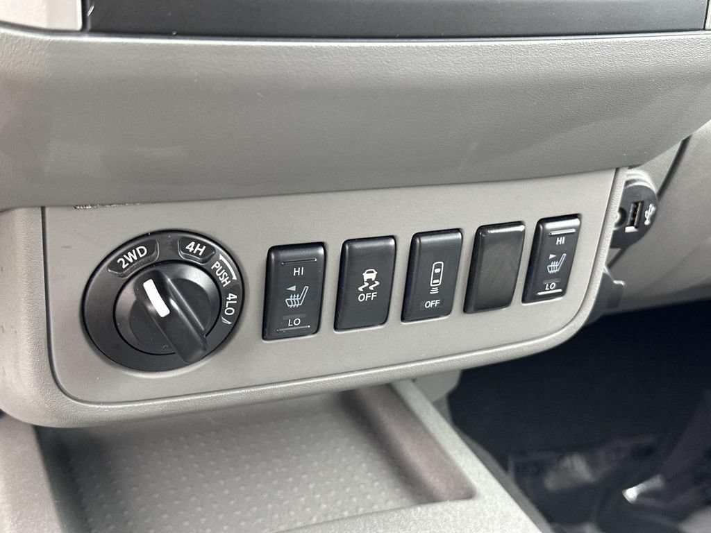 Used 2020 Nissan Frontier SV AWD/4WD image 23