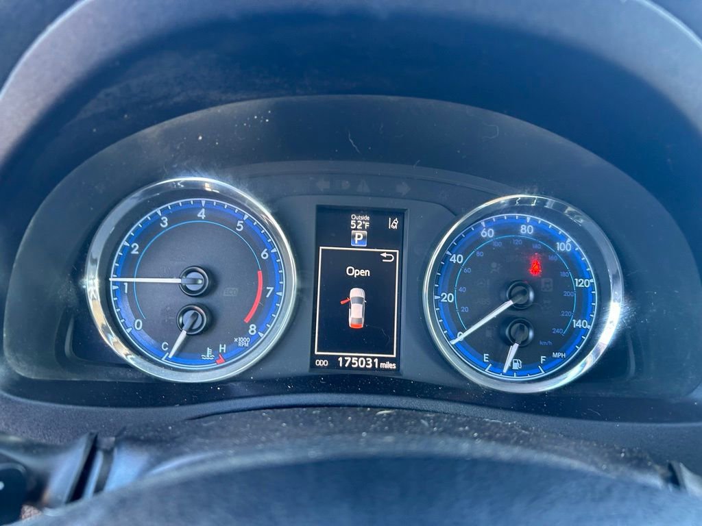 Used 2018 Toyota Corolla SE image 20