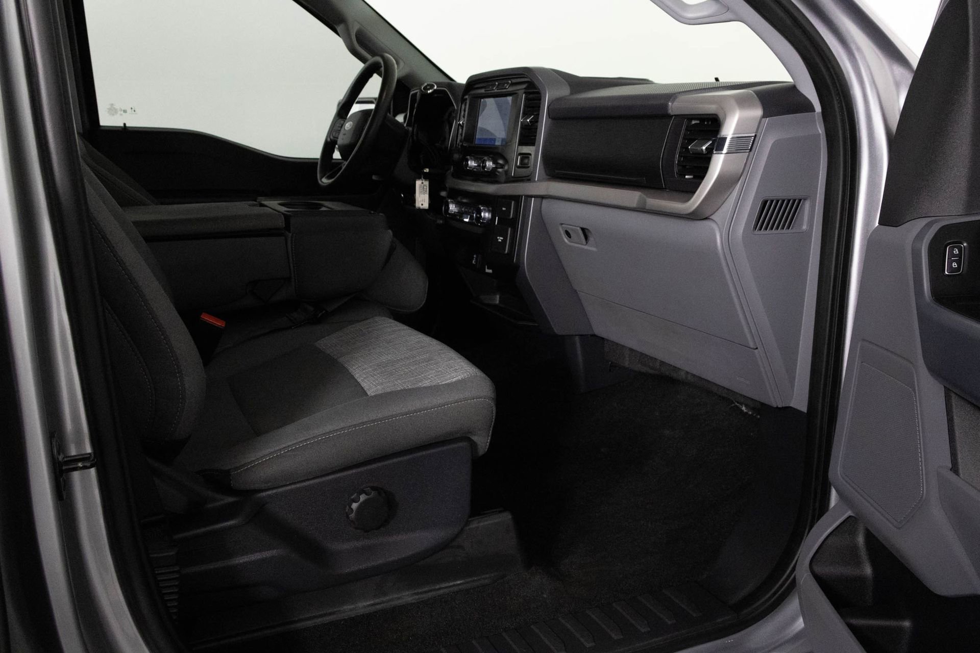 Used 2022 Ford F150 XLT w/ Trailer Tow Package image 36