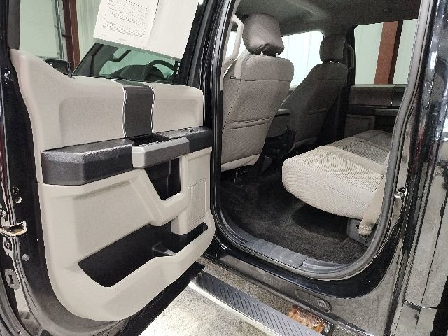 Used 2017 Ford F150 XLT w/ Equipment Group 302A Luxury AWD/4WD image 14