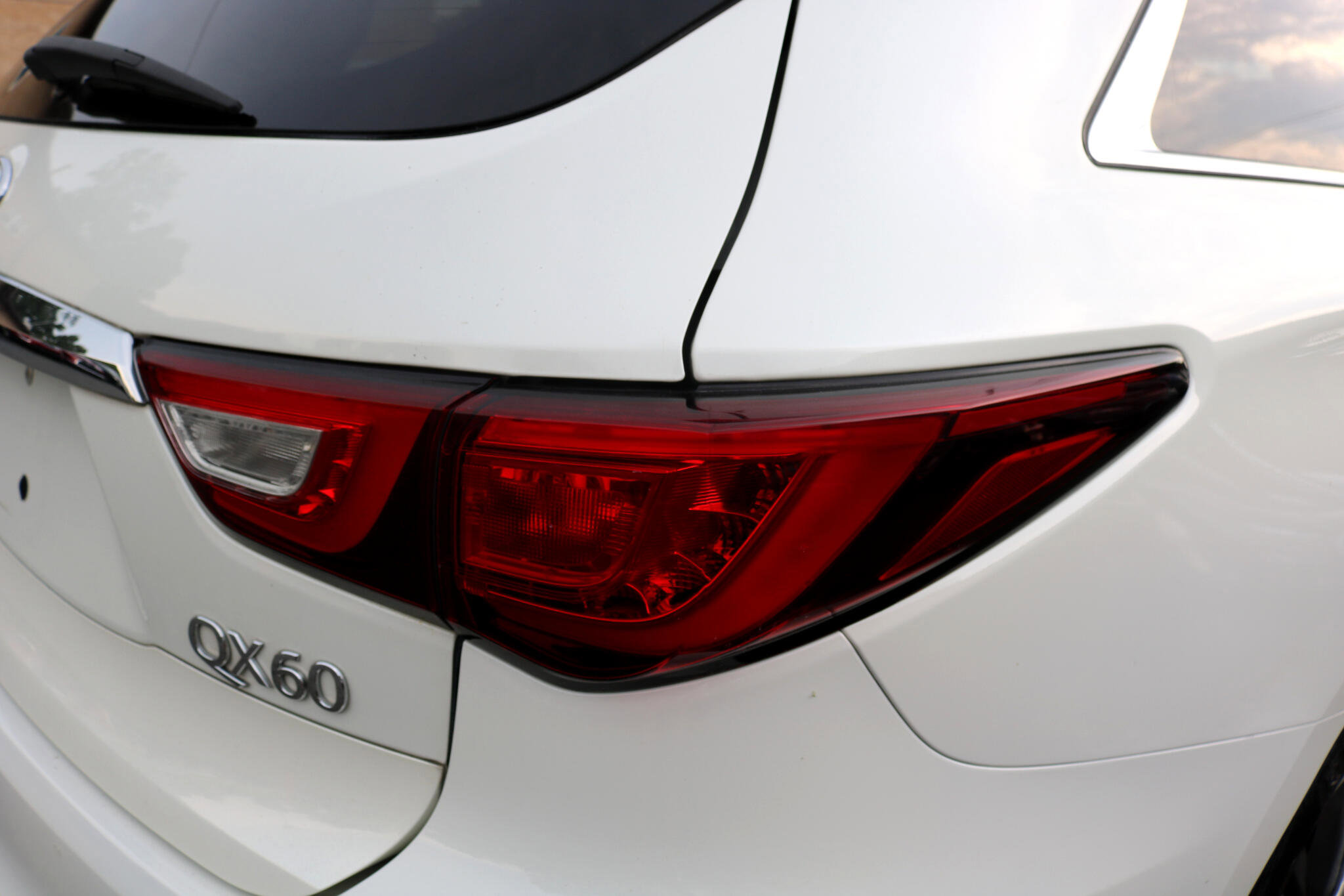 Used 2016 INFINITI QX60 Luxe image 7