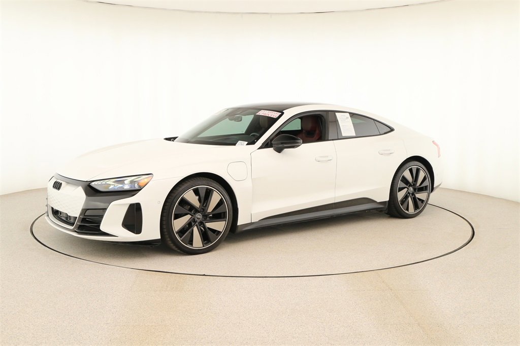 Certified 2024 Audi e-tron GT Prestige image 13