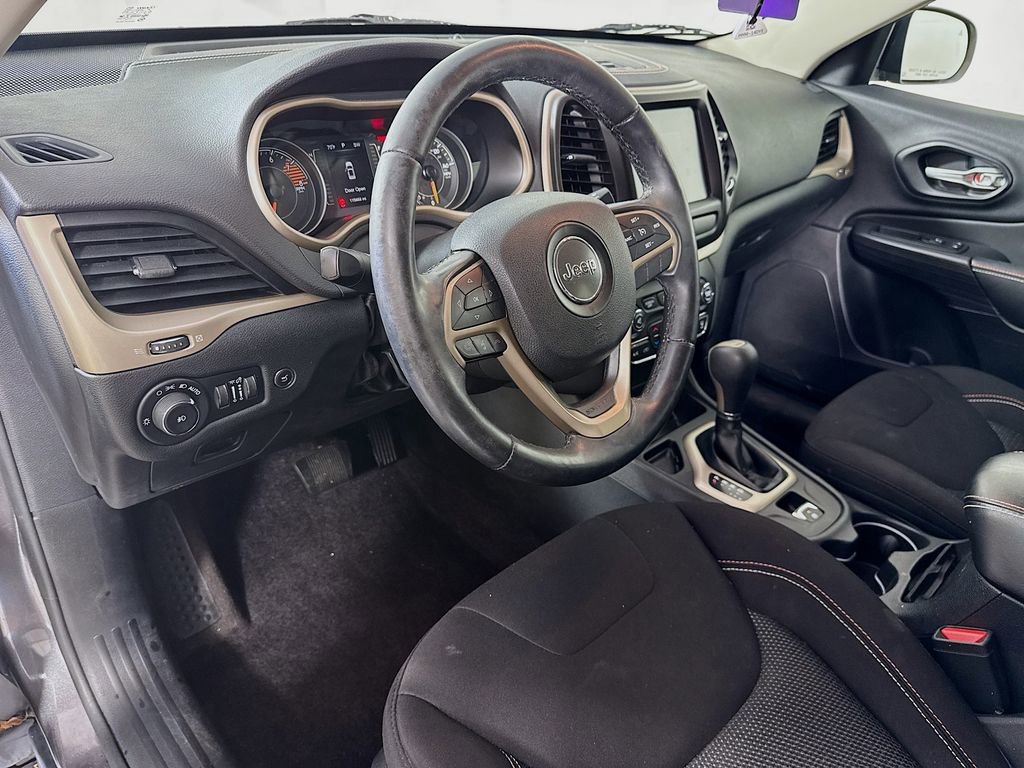 Used 2016 Jeep Cherokee 75th Anniversary image 9