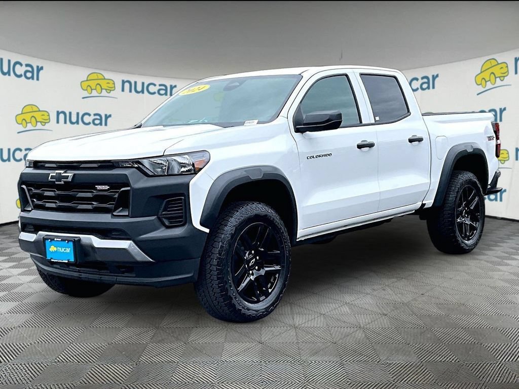 Used 2024 Chevrolet Colorado Trail Boss AWD/4WD image 3
