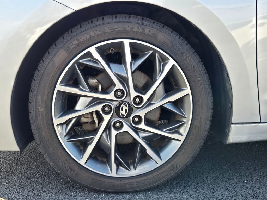 Used 2019 Hyundai Elantra Limited w/ Ultimate Package 02 image 9