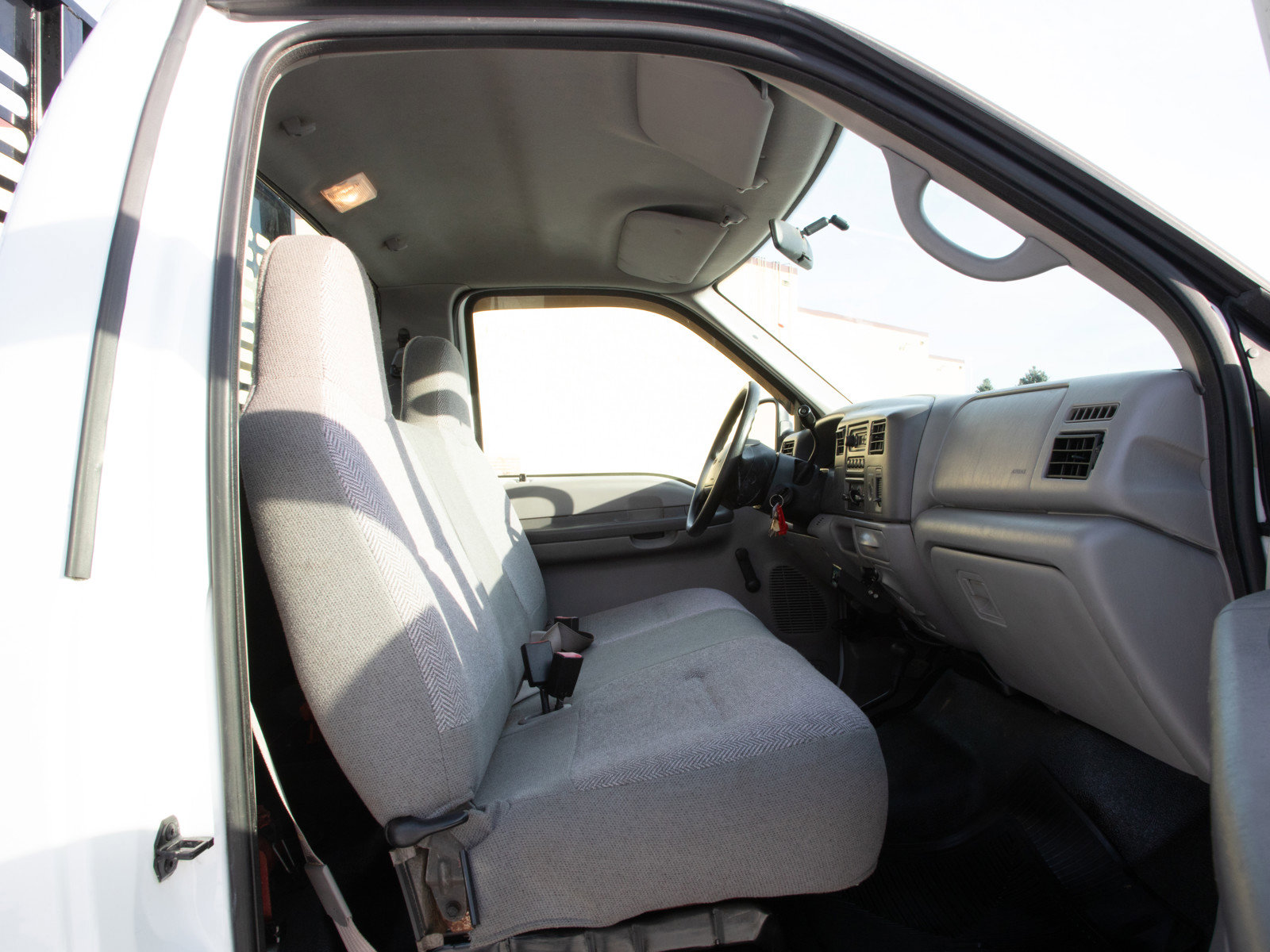 Used 2001 Ford F450 XL image 13