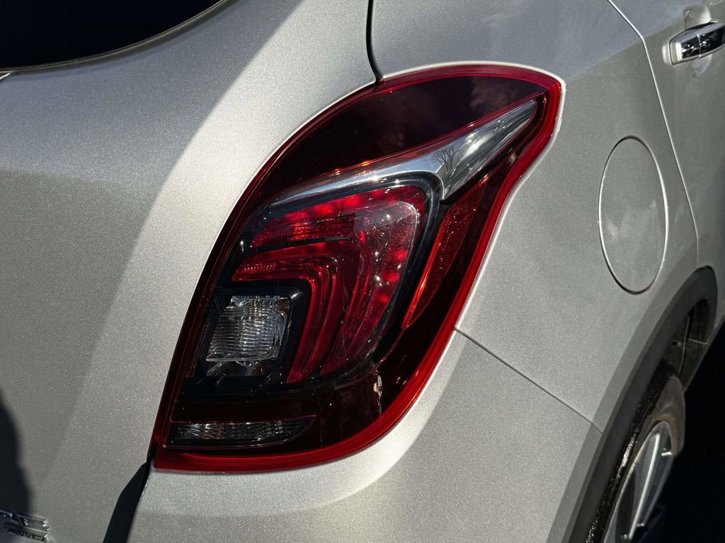 Used 2022 Buick Encore Preferred w/ Safety Package image 6