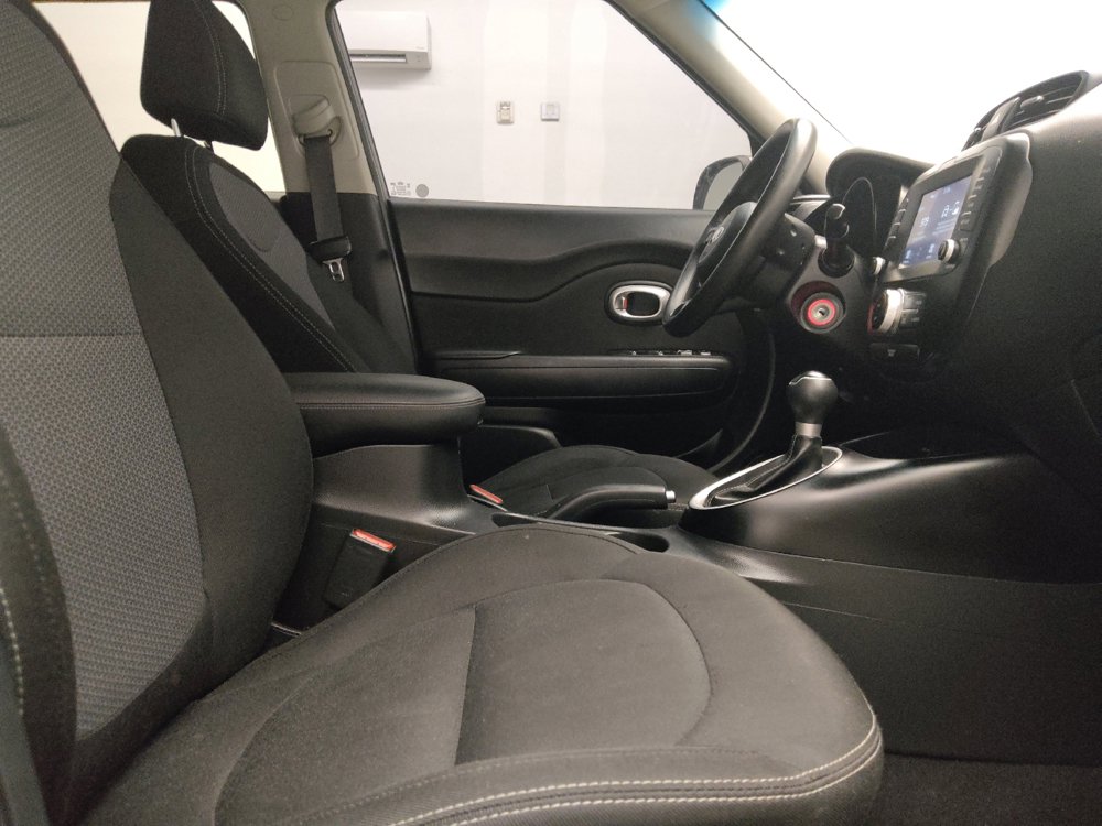 Used 2018 Kia Soul + FWD image 21