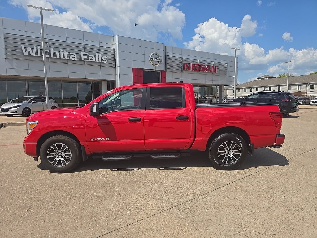 Certified 2024 Nissan Titan SV w/ SV Convenience Package image 27