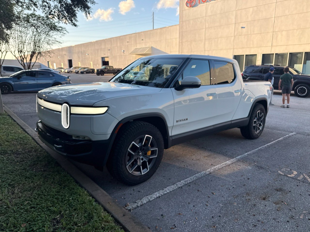 Used 2022 Rivian R1T Adventure