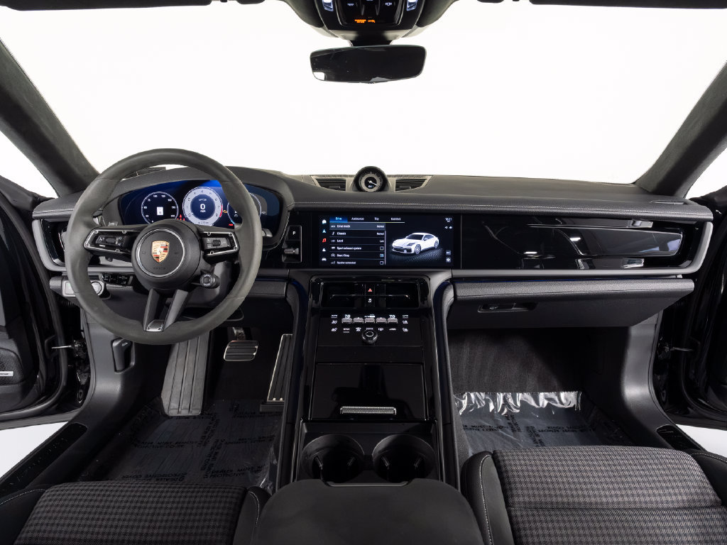 Certified 2025 Porsche Panamera GTS AWD/4WD image 38