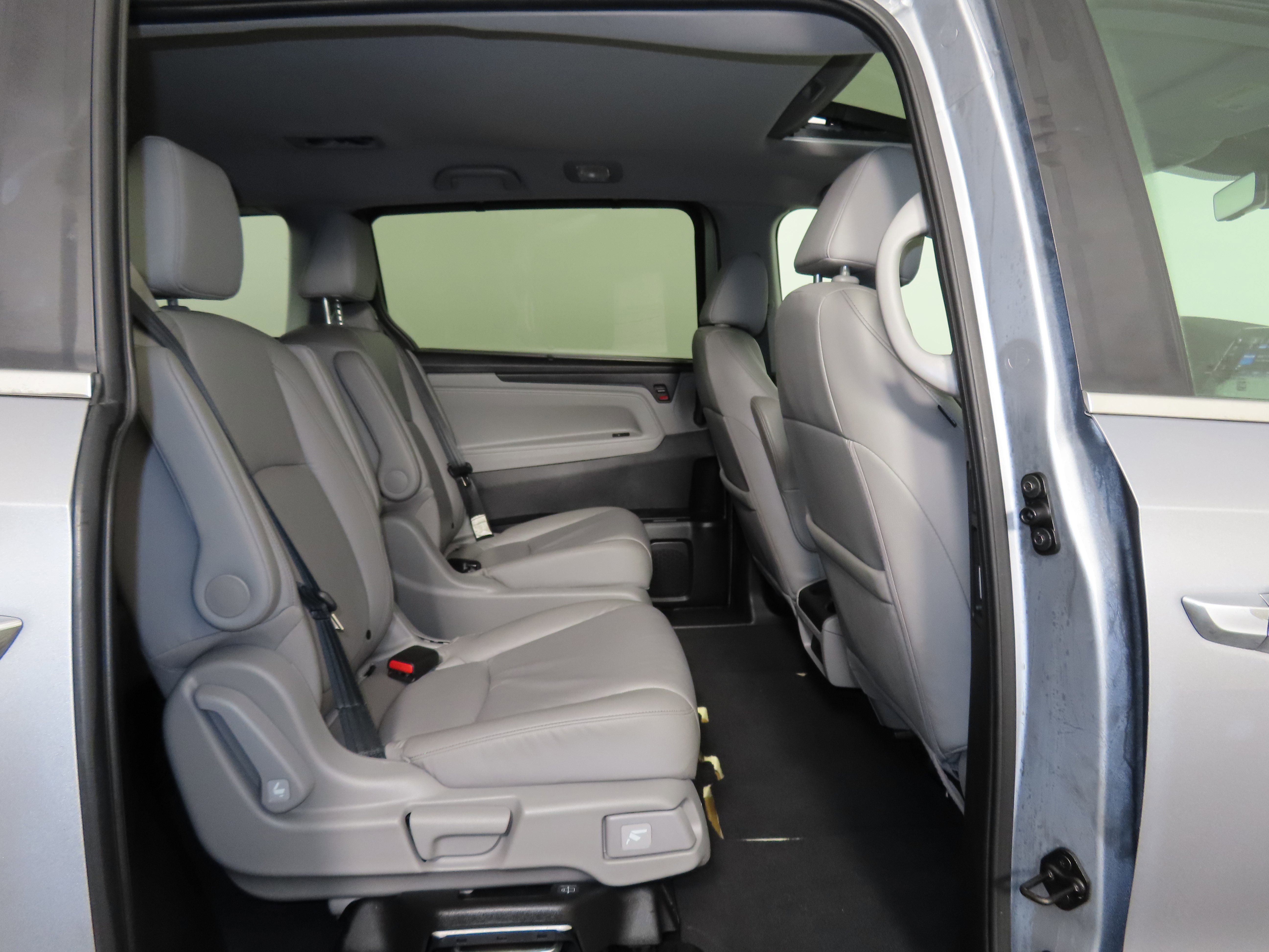 Used 2024 Honda Odyssey EX-L image 35