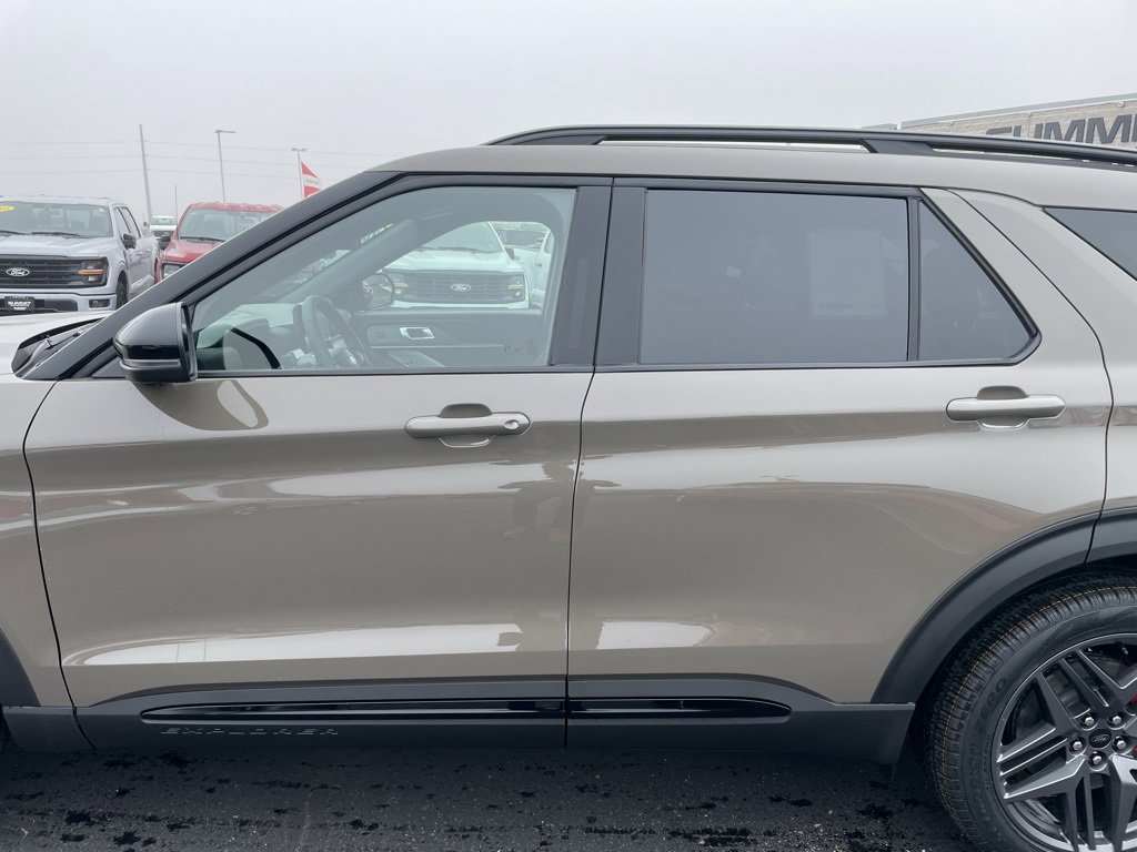 New 2026 Ford Explorer ST image 33