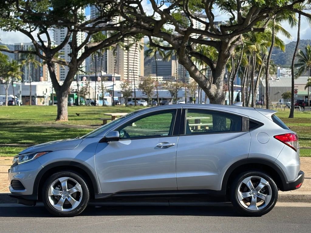 Used 2021 Honda HR-V LX image 2