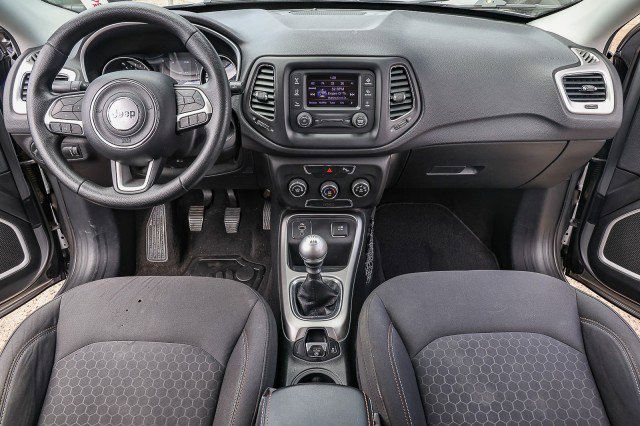 Used 2017 Jeep Compass Sport w/ Tech Group FWD image 33