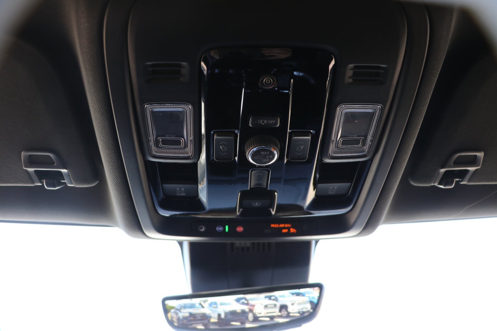 New 2026 GMC Yukon XL Elevation w/ Elevation Premium Package AWD/4WD image 25