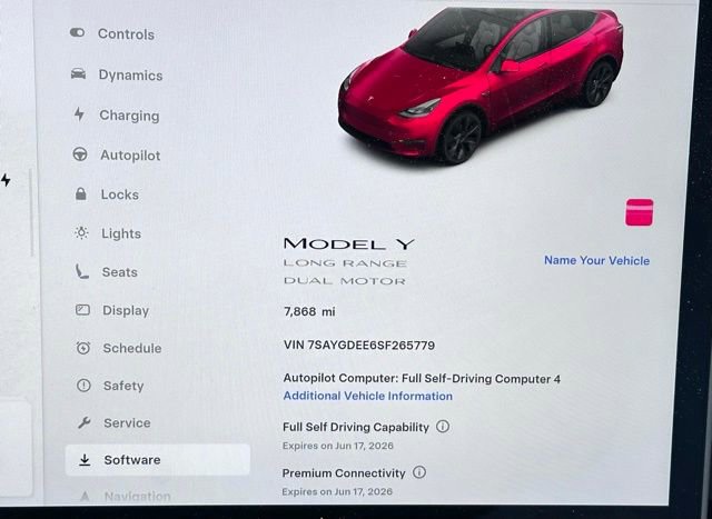 Used 2025 Tesla Model Y Long Range image 13