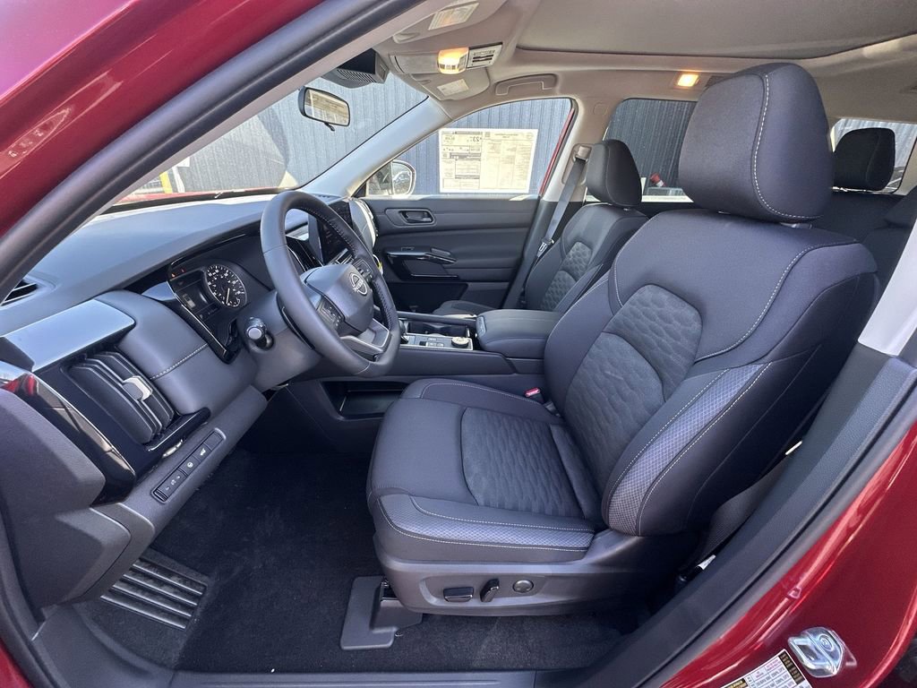 New 2026 Nissan Pathfinder SV image 11