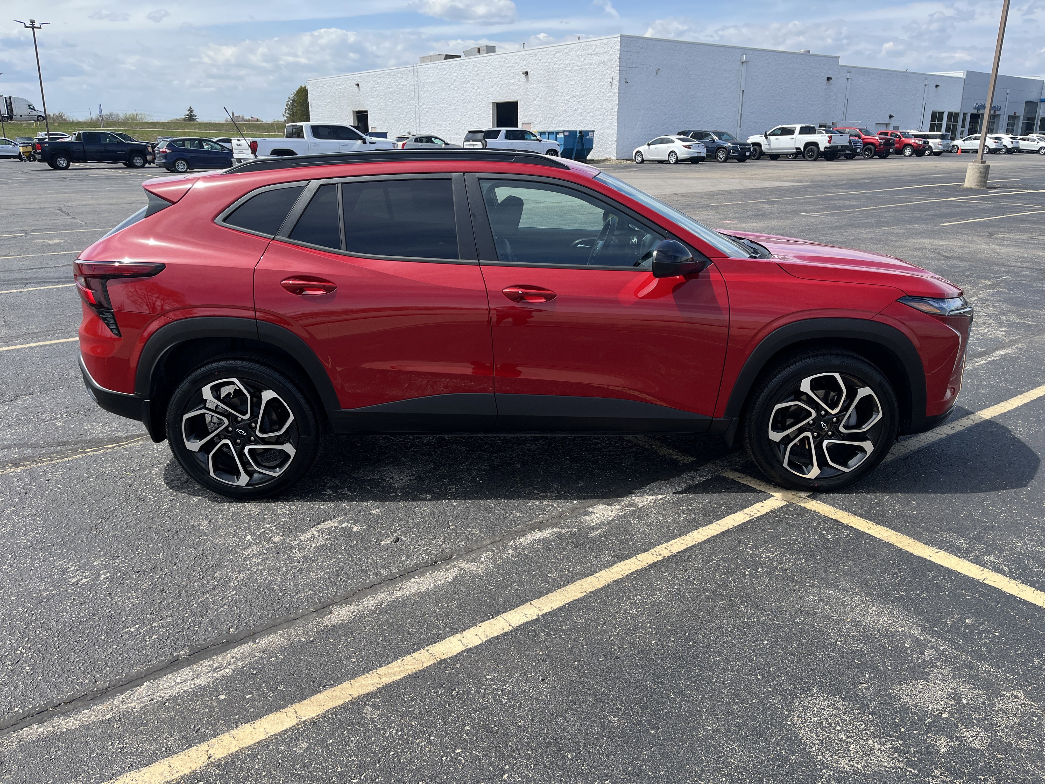 Used 2026 Chevrolet Trax RS w/ Driver Confidence Package FWD image 9