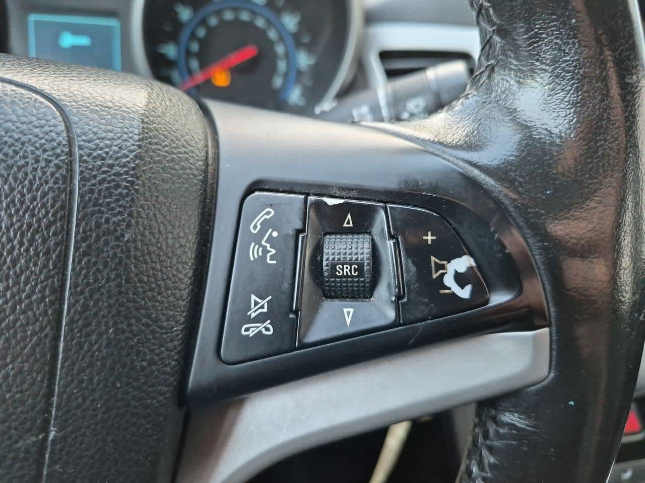 Used 2014 Chevrolet Cruze LT FWD image 25