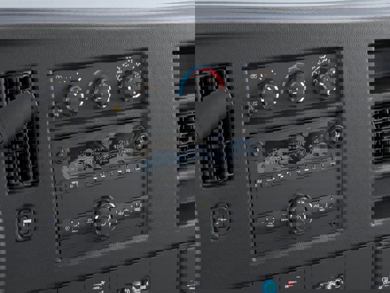 Used 2025 Chevrolet Express 2500 Extended w/ Driver Convenience Package image 20