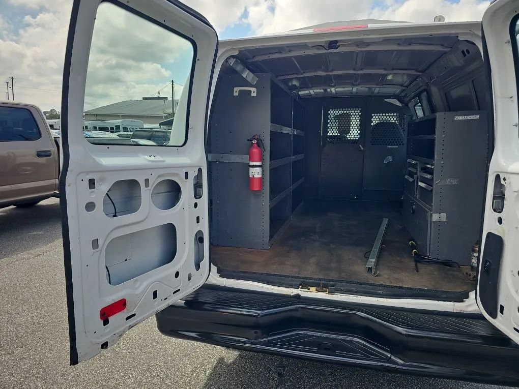 Used 2010 Ford E-150 and Econoline 150 RWD image 18