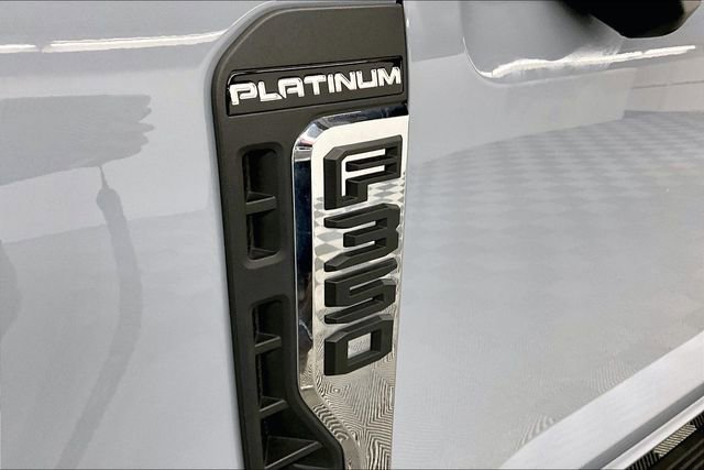 Used 2024 Ford F350 Platinum w/ FX4 Off-Road Package image 37