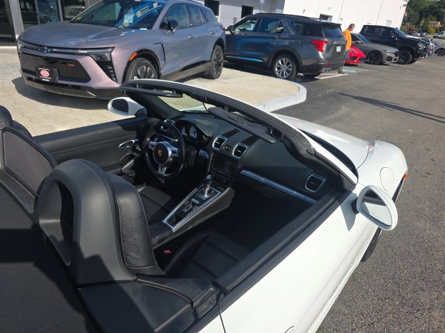 Used 2016 Porsche Boxster S RWD image 9