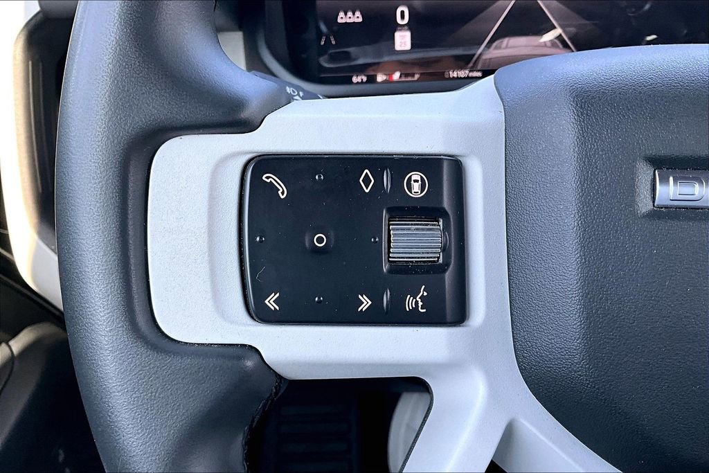 Used 2025 Land Rover Defender 110 S image 20