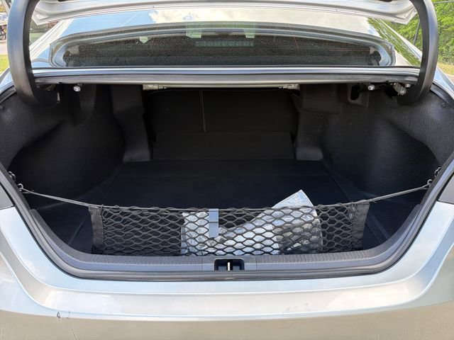 Used 2020 Toyota Camry XLE image 27