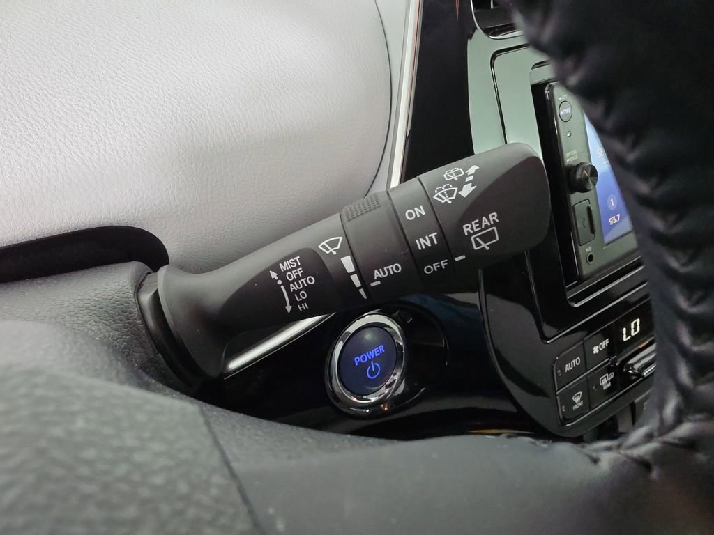 Used 2019 Toyota Prius XLE FWD image 15