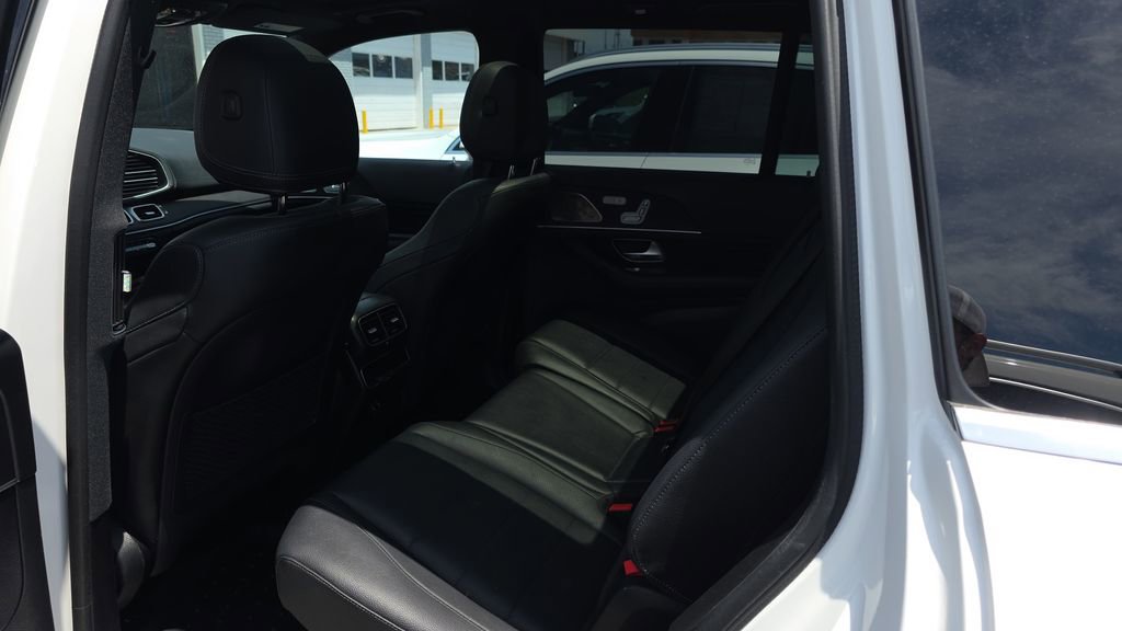 Used 2022 Mercedes-Benz GLS 450 4MATIC image 25