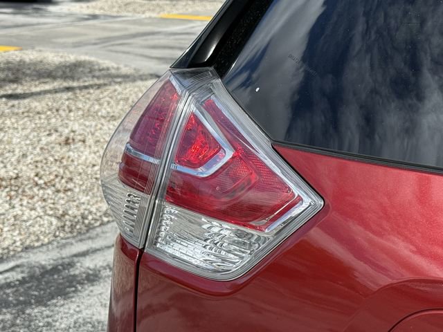 Used 2016 Nissan Rogue SL w/ SL Premium Package FWD image 15